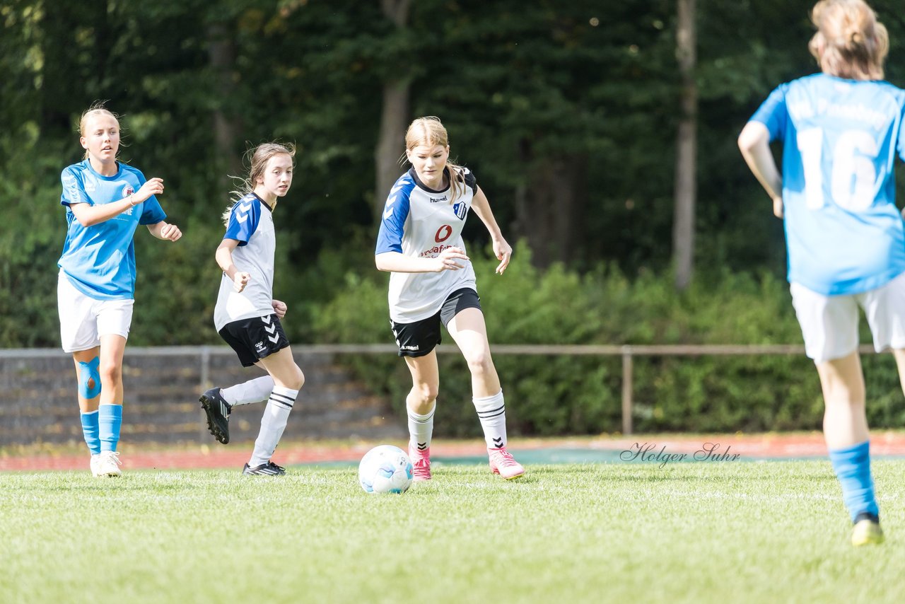 Bild 283 - wBJ VfL Pinneberg - Germania Schnelsen : Ergebnis: 15:1